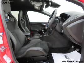 A Delivery Mileage Ford Focus RS Red Edition, Race Red, £ 59,995