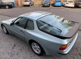 Porsche 944 , Green, £ 18,950 Porsche 944 , Green, £ 18,950