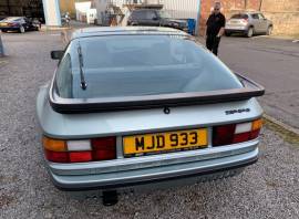 Porsche 944 , Green, £ 18,950 Porsche 944 , Green, £ 18,950