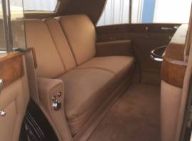 Rolls Royce Silver Wraith , Black/Beige, £ 44,950