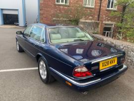 Jaguar sovereign , Blue, £ 7,950