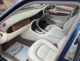 Jaguar sovereign , Blue, £ 7,950