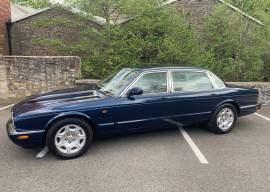 Jaguar sovereign , Blue, £ 7,950