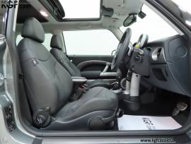 A Tremendous R53 Mini Cooper S , Dark Silver, £ 10,995