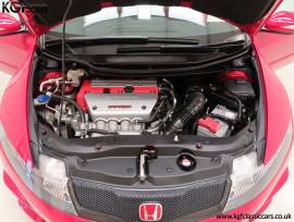 A Hot Honda Civic FN2 Type R GT, Milano Red, £ 13,495