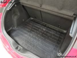 A Hot Honda Civic FN2 Type R GT, Milano Red, £ 13,495