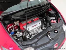 A Hot Honda Civic FN2 Type R GT, Milano Red, £ 13,495