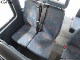 A LDV Convoy 17-Seat Hi-Roof Minibus, DAF White, £ 9,995