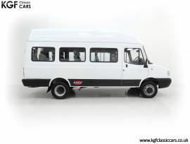A LDV Convoy 17-Seat Hi-Roof Minibus, DAF White, £ 9,995