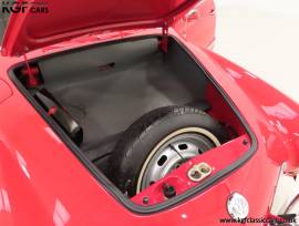 1970 Volkswagen Karmann Ghia, Bahia Red, £ 25,995